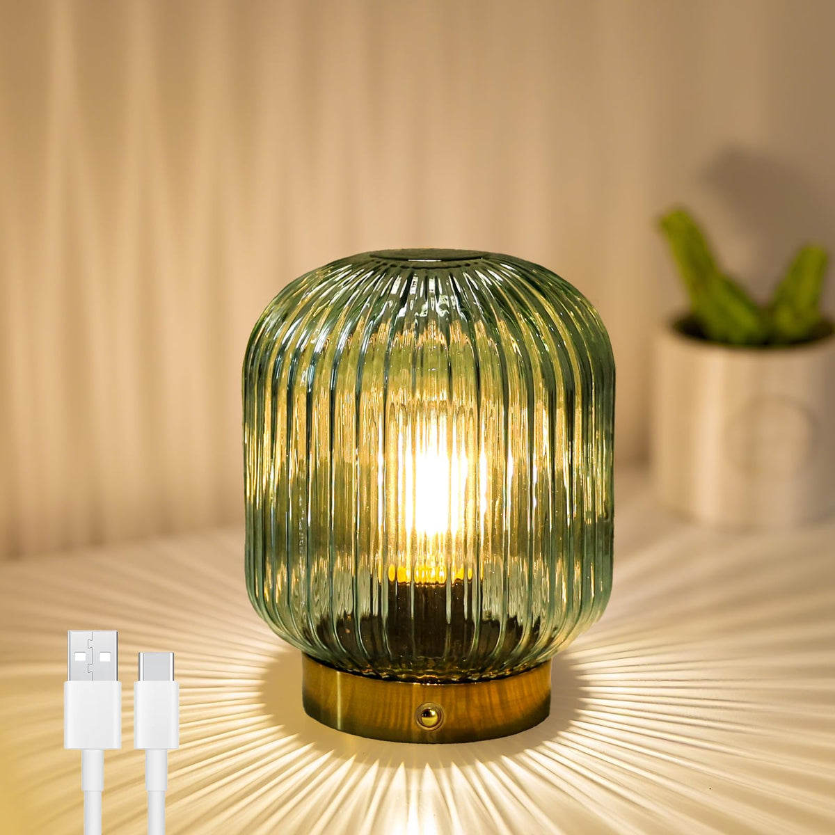 MJ PREMIER rechargeable table lamp with green glass shade for ambient lighting