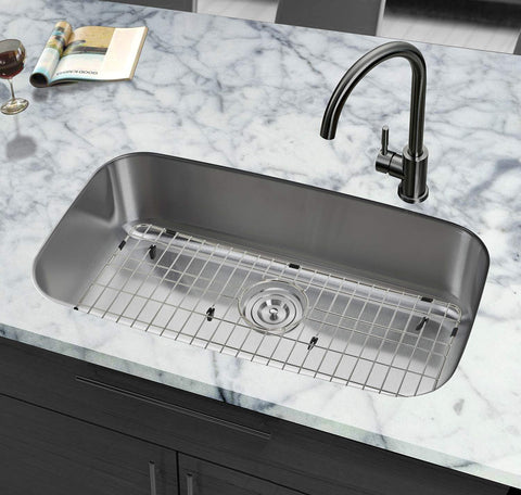 MONSINTA stainless steel construction resists dents and stains.