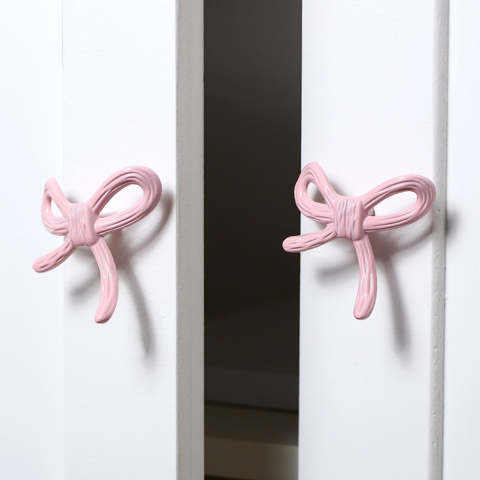 MorningRo pink tone blends vintage and modern decor