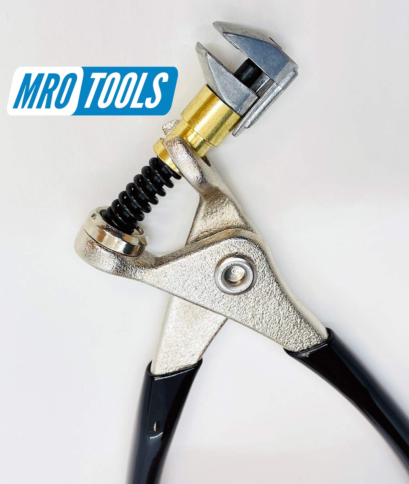 MRO Tools KSG 3/4x1/2 side-grip clamp securing metal.
