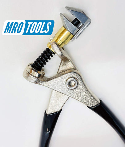 MRO Tools KSG 3/4x1/2 side-grip clamp securing metal.