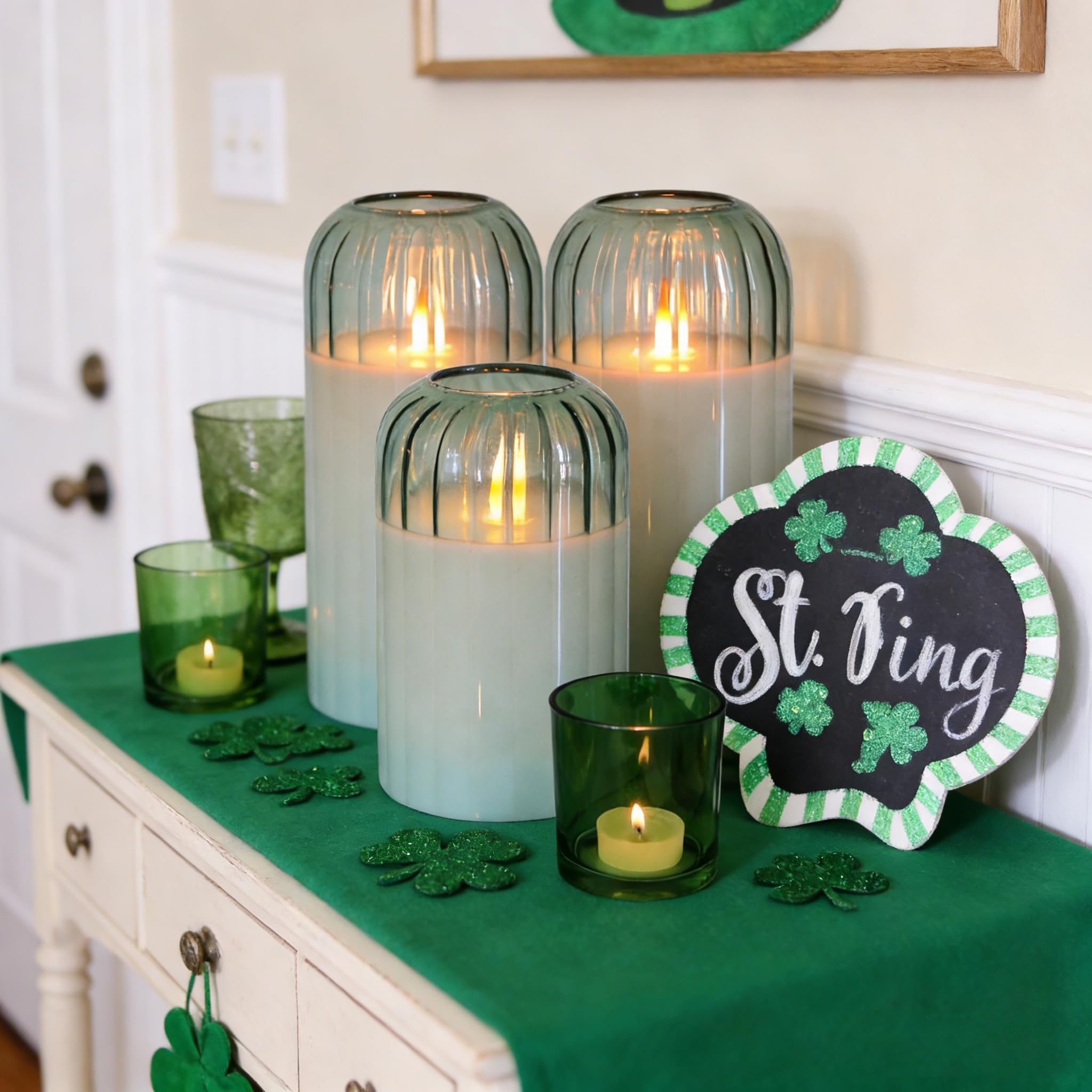 MUMCHASI glass jar LED candles showing dancing flame