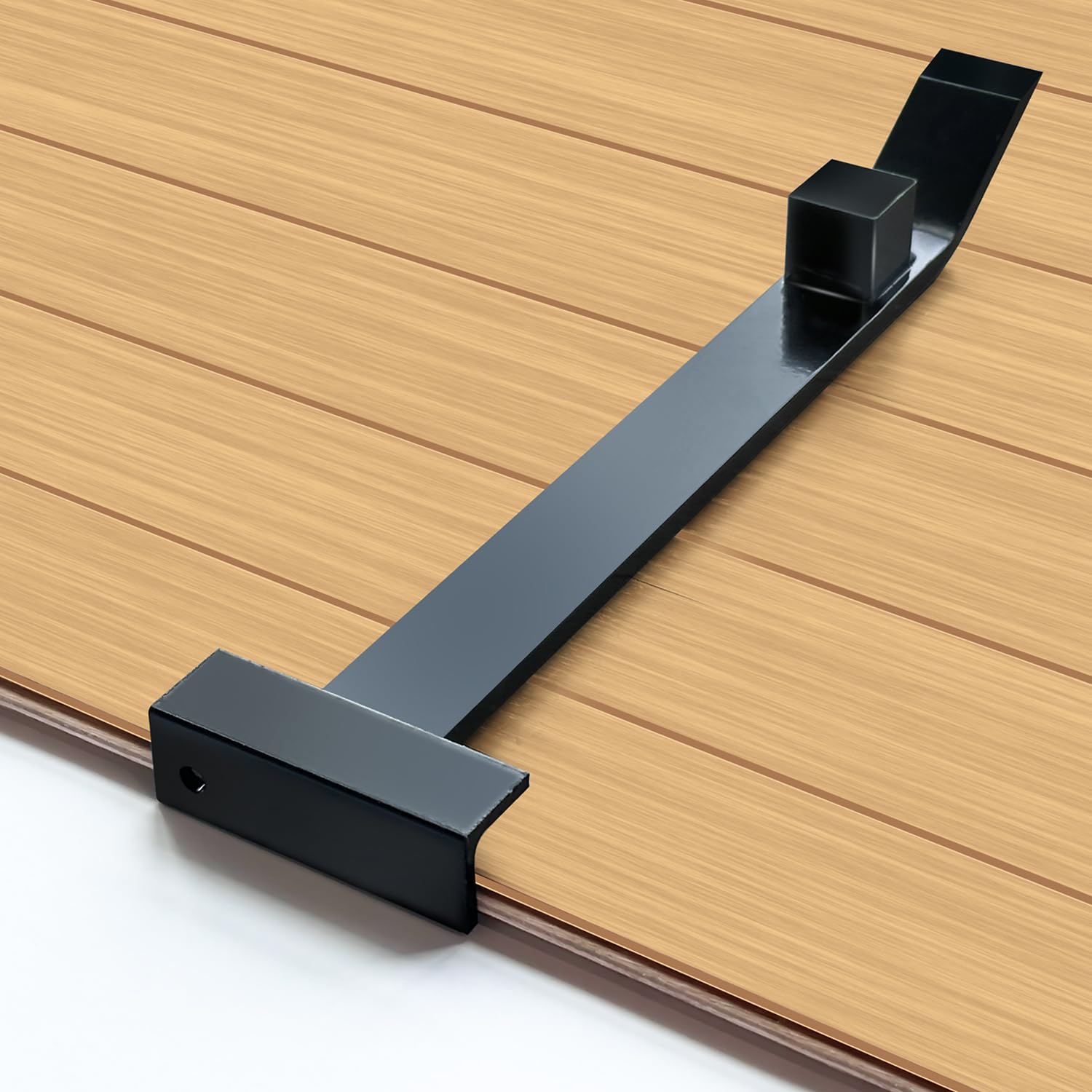 NAACOO pull bar with solid square steel block for precise hammering.