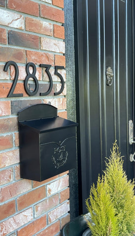 NACH Chelsea envelope-style design adds curb appeal to your exterior.