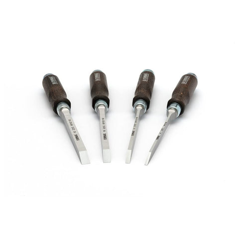 Narex 863600 blade edge close-up for clean mortising
