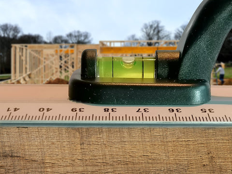Nasafes metal edge used as a reliable cutting guide for crafts