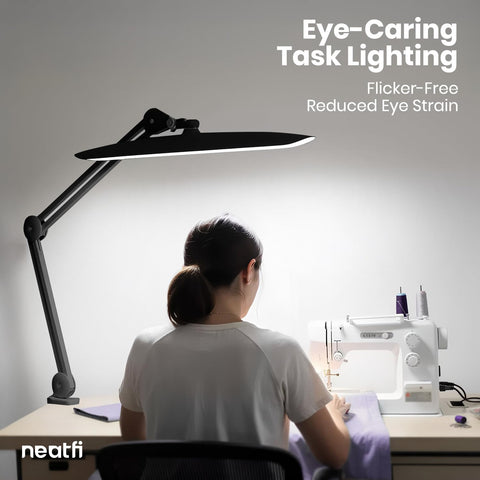 Fixed 6500K daylight tone for accurate color during nail work.