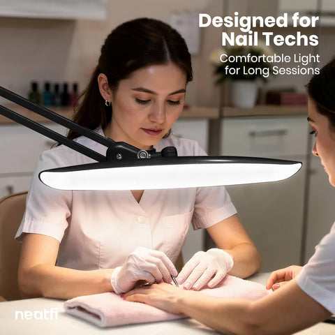 Wide 20-inch head delivers even daylight across the workspace.