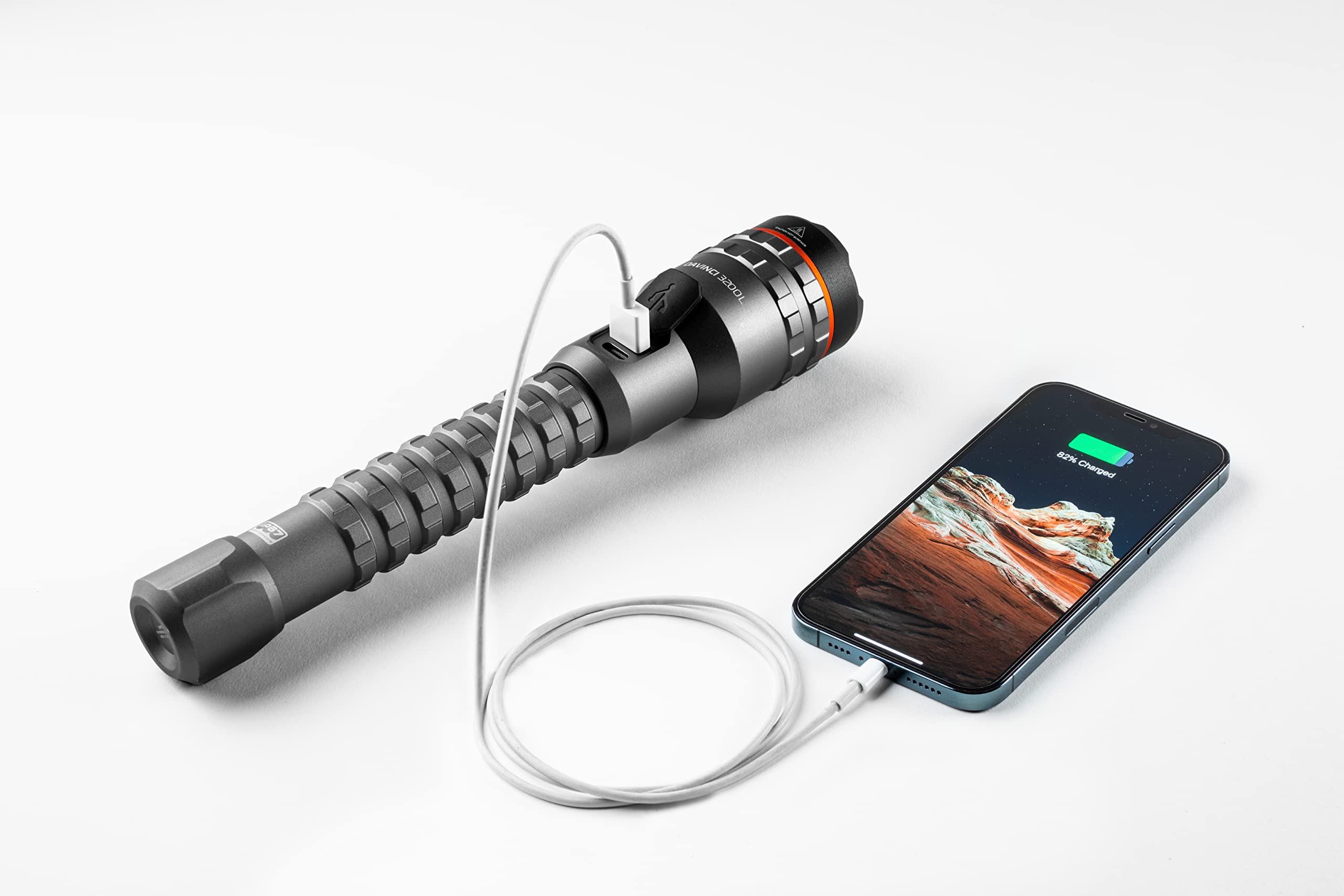 NEBO Davinci 3200L with precision zoom beam for focused illumination
