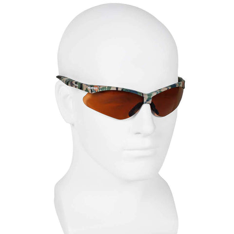 Flex-Dry nose piece channels sweat away from the eyes and reduces slipping.
