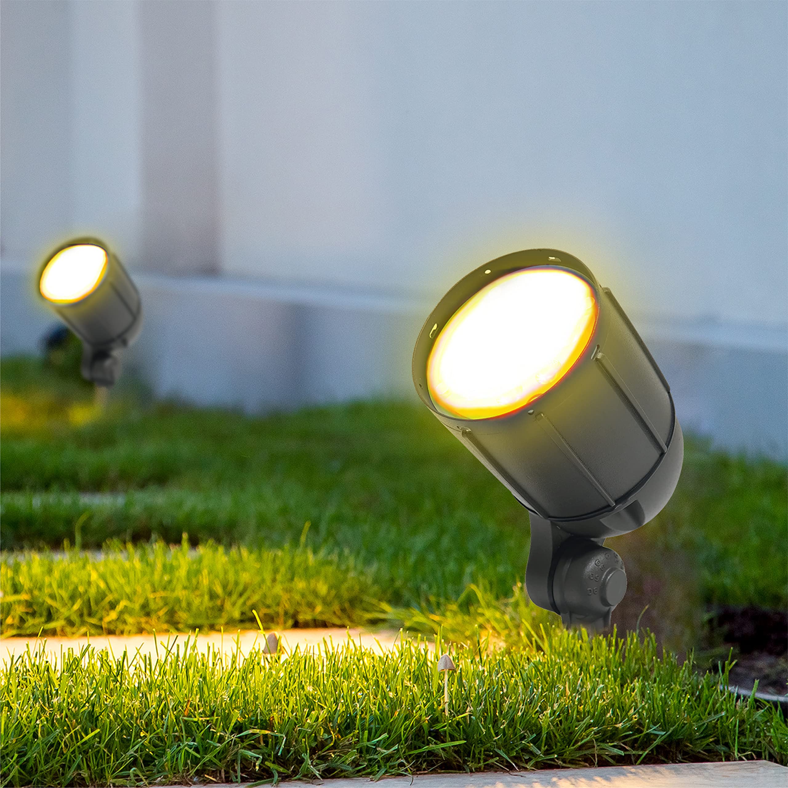 Newhouse Lighting 12W bronze flood light with die cast housing for long lasting performance