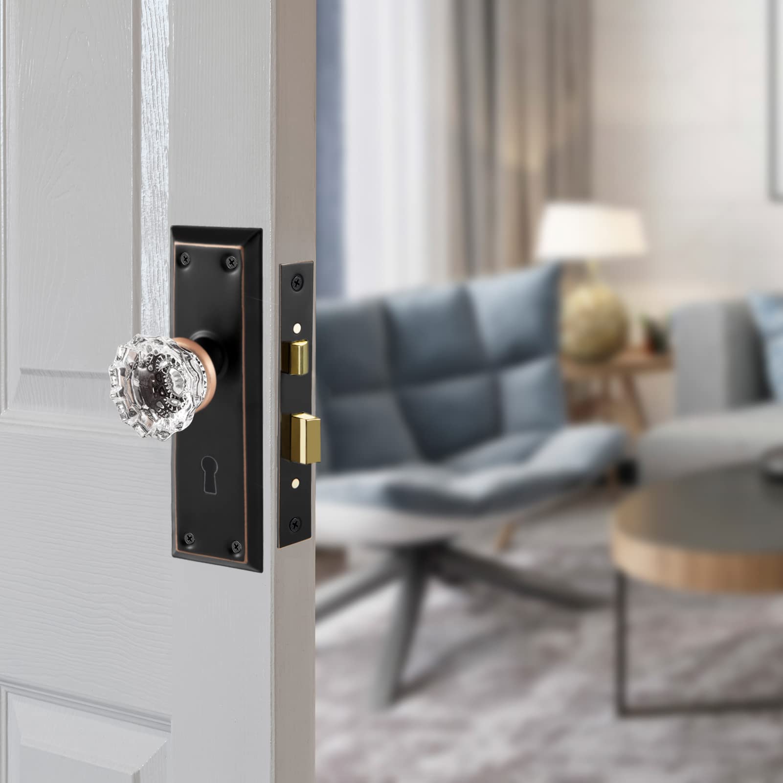 Newliplace crystal glass knob close-up highlighting refined craftsmanship and decorative appeal for interiors