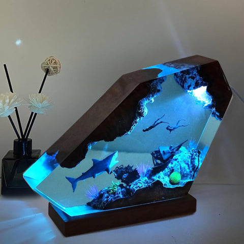 NICE HERA shark ocean resin lamp 6x4 inch accent on shelves.