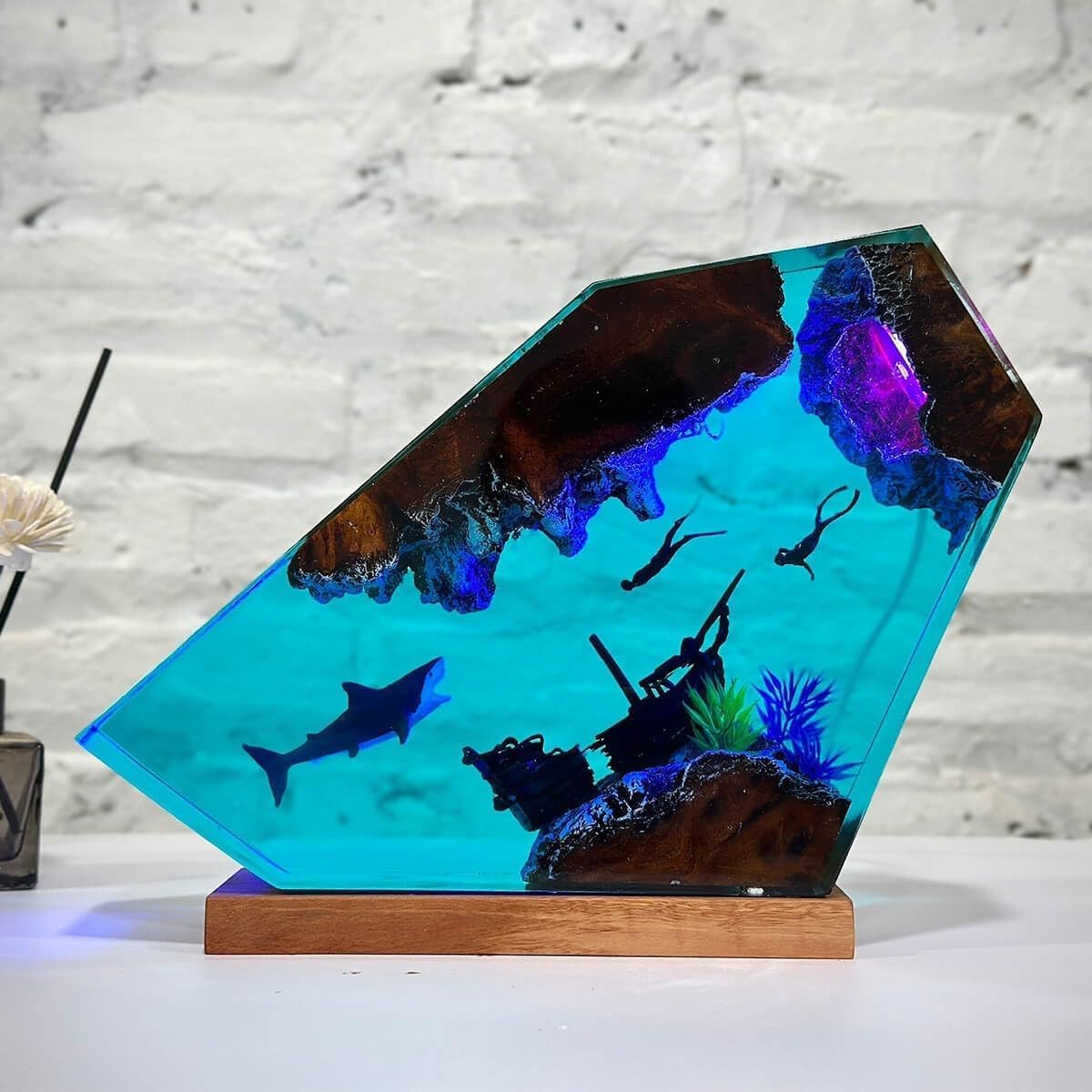 NICE HERA shark ocean resin lamp USB-powered desk light.