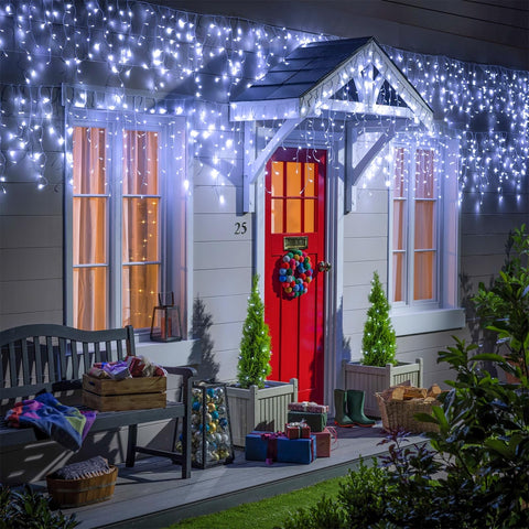 Nielfoi connectable icicle lights enable scalable installation