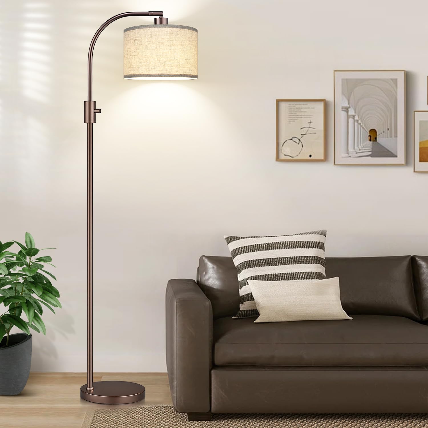 Nintiue lamp head rotates 360 degrees for flexible lighting.