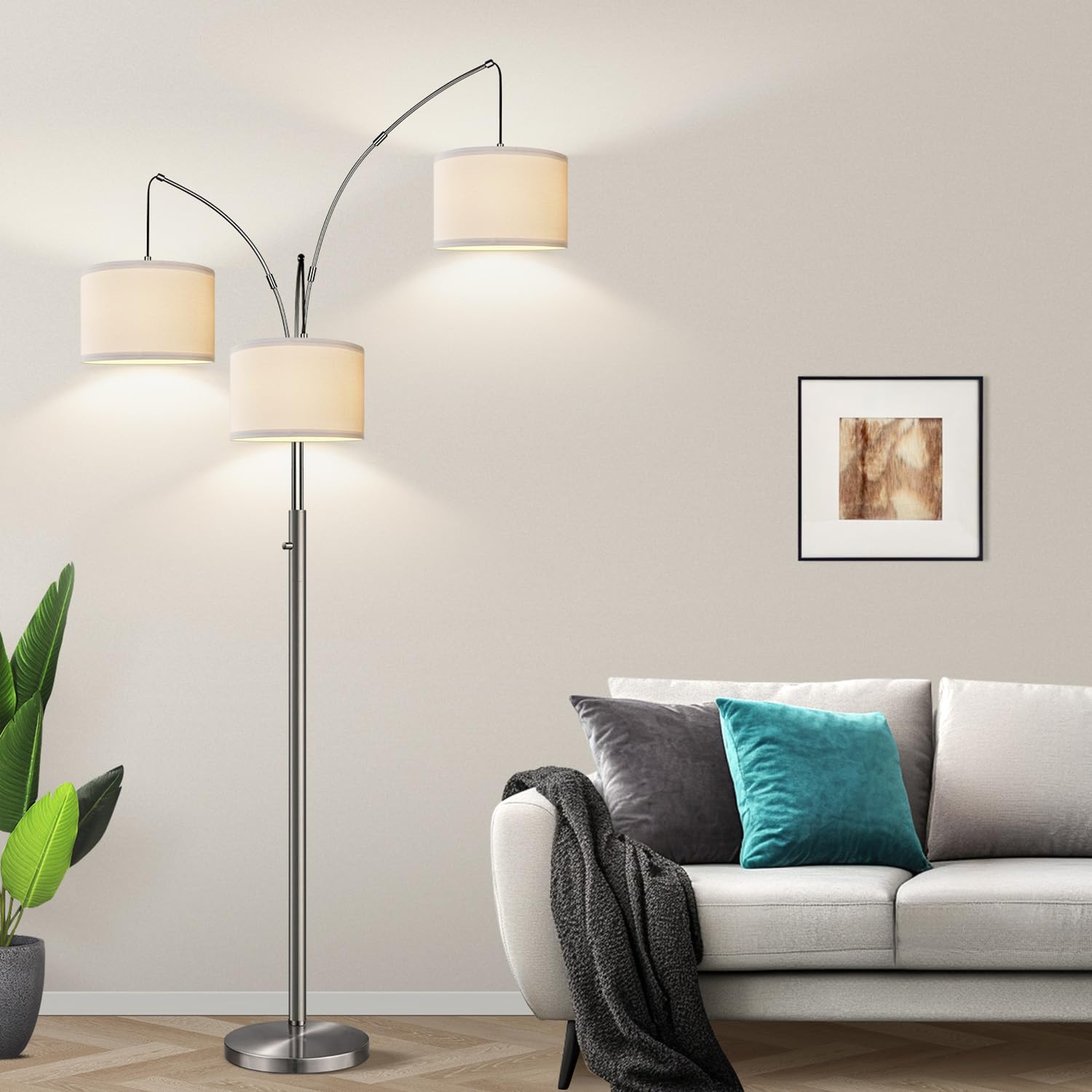 Nintiue silver shades of the dimmable floor lamp provide contemporary style