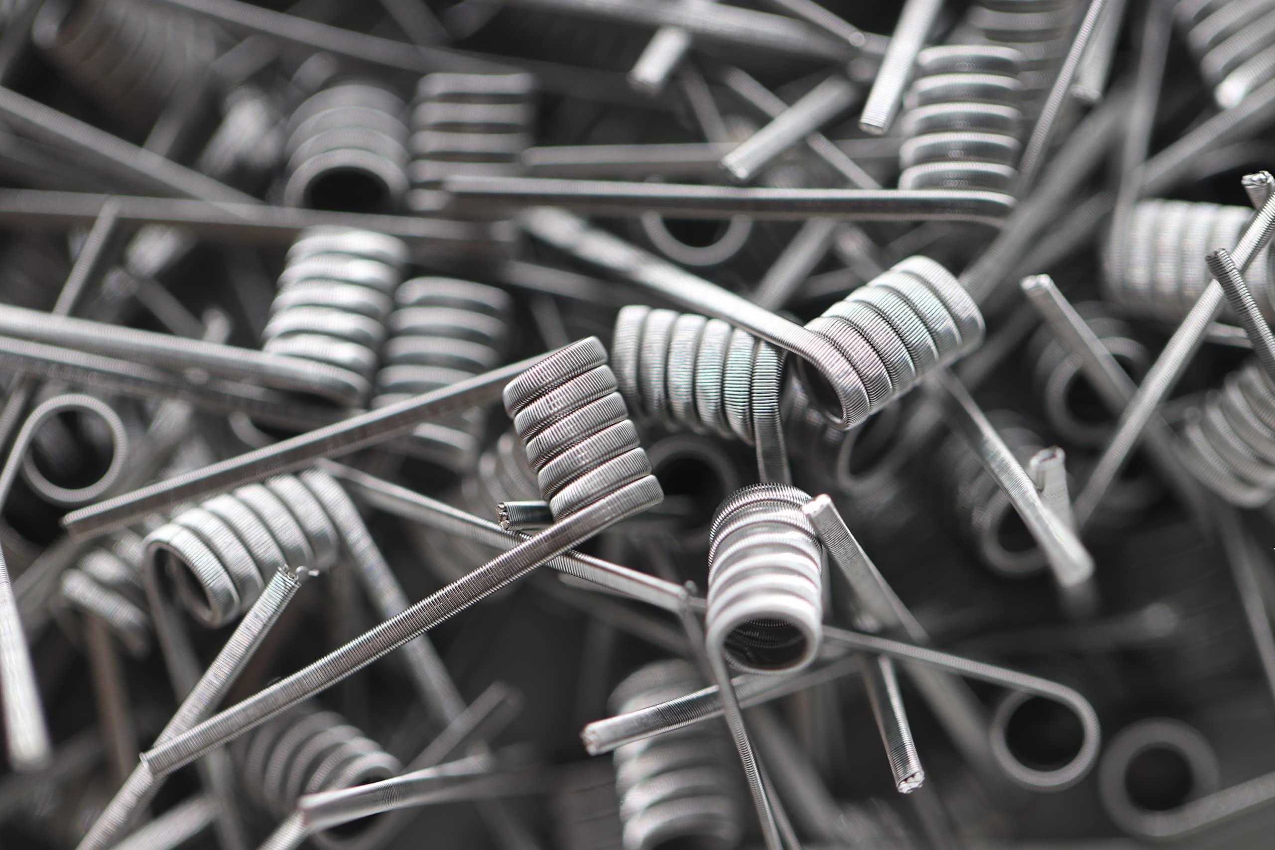 NNK Ni90 Ni80 wire closeup prepared for sturdy builds.