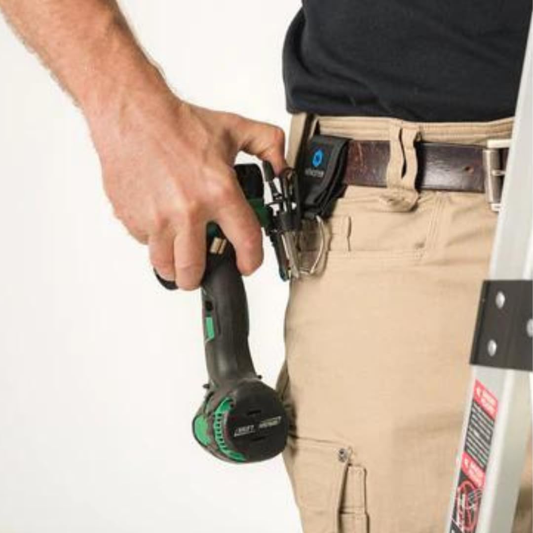 NÖHLSTER Arc Ring Belt Anchor protects pockets from wear during heavy use.