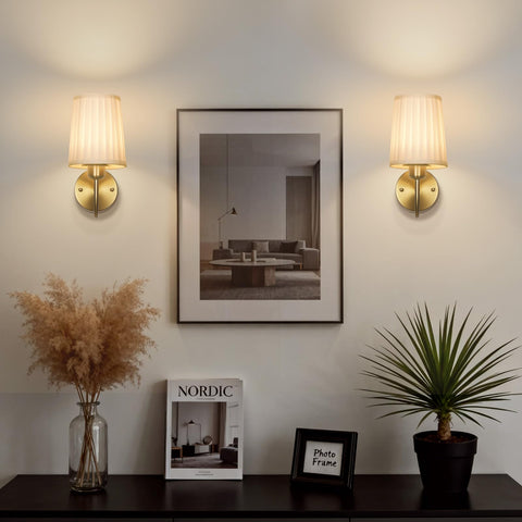NookNova bedroom ambiance with battery-powered, wireless installation