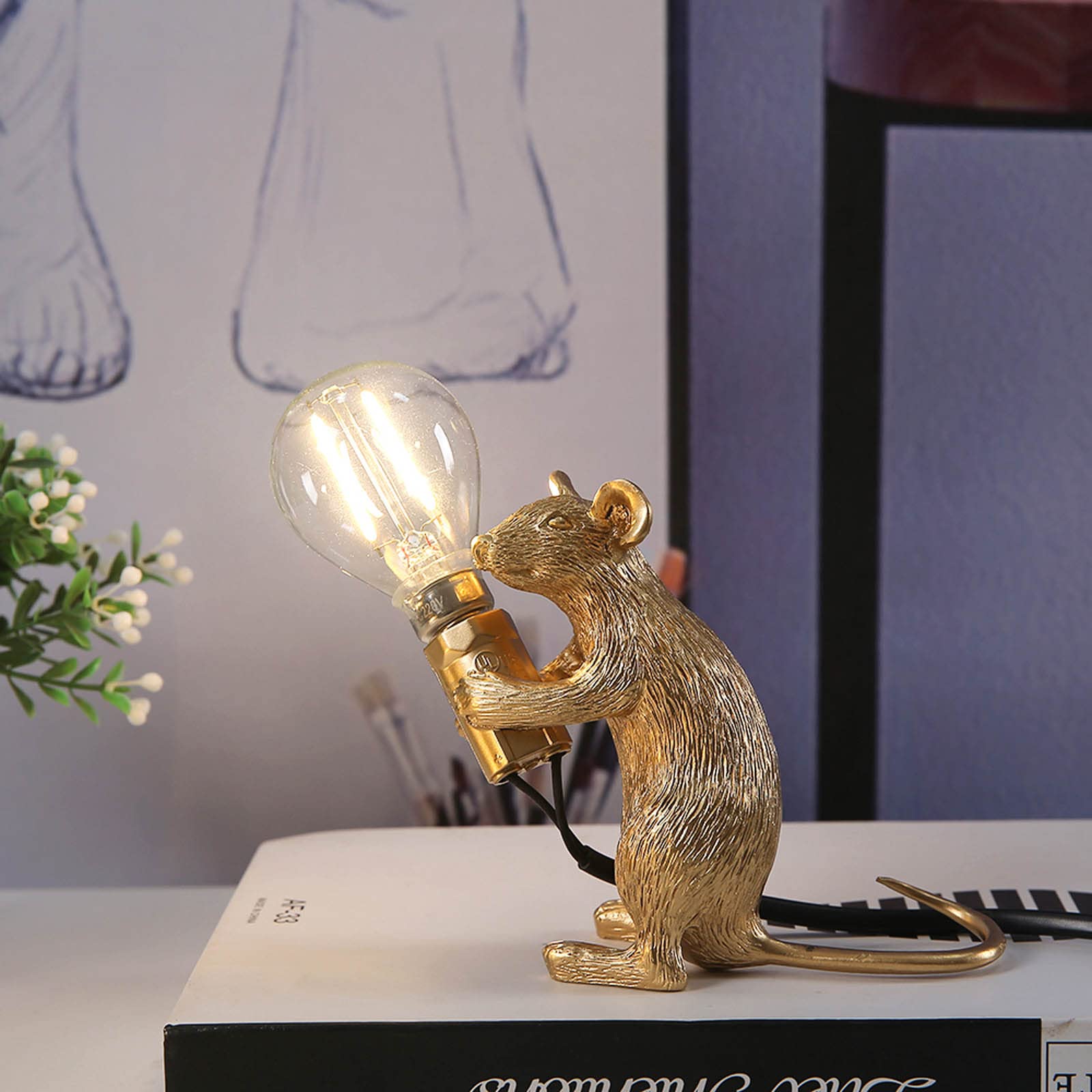 NorDiem gold standing mouse lamp brightens a desk with playful charm