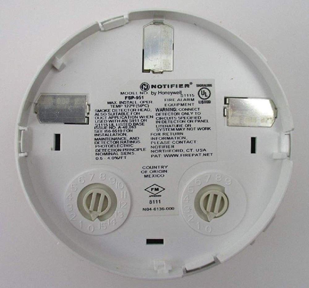 Notifier FSP-951 FlashScan technology close-up highlighting fast detection signals