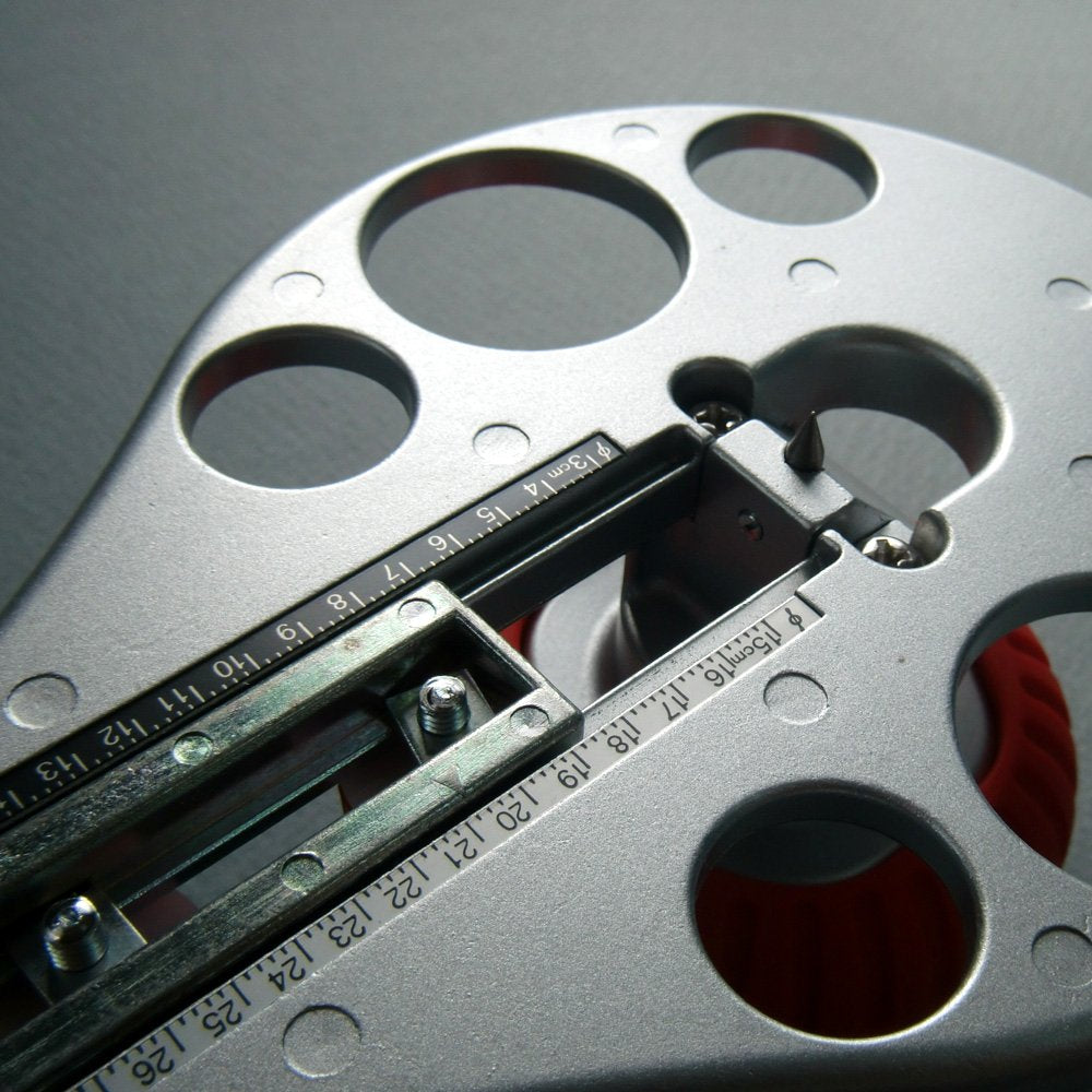 NT Cutter includes two BC-400P blades for sharp, precise cuts.