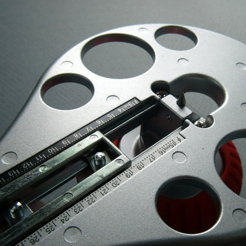 NT Cutter includes two BC-400P blades for sharp, precise cuts.