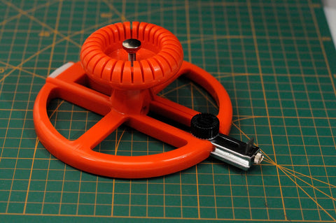 NT Cutter circle cutter adjusted to the 1-3/16 to 6-5/16 inch diameter range.