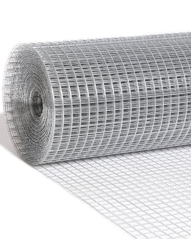 Nueve Deer half-inch mesh roll ready for versatile fencing projects
