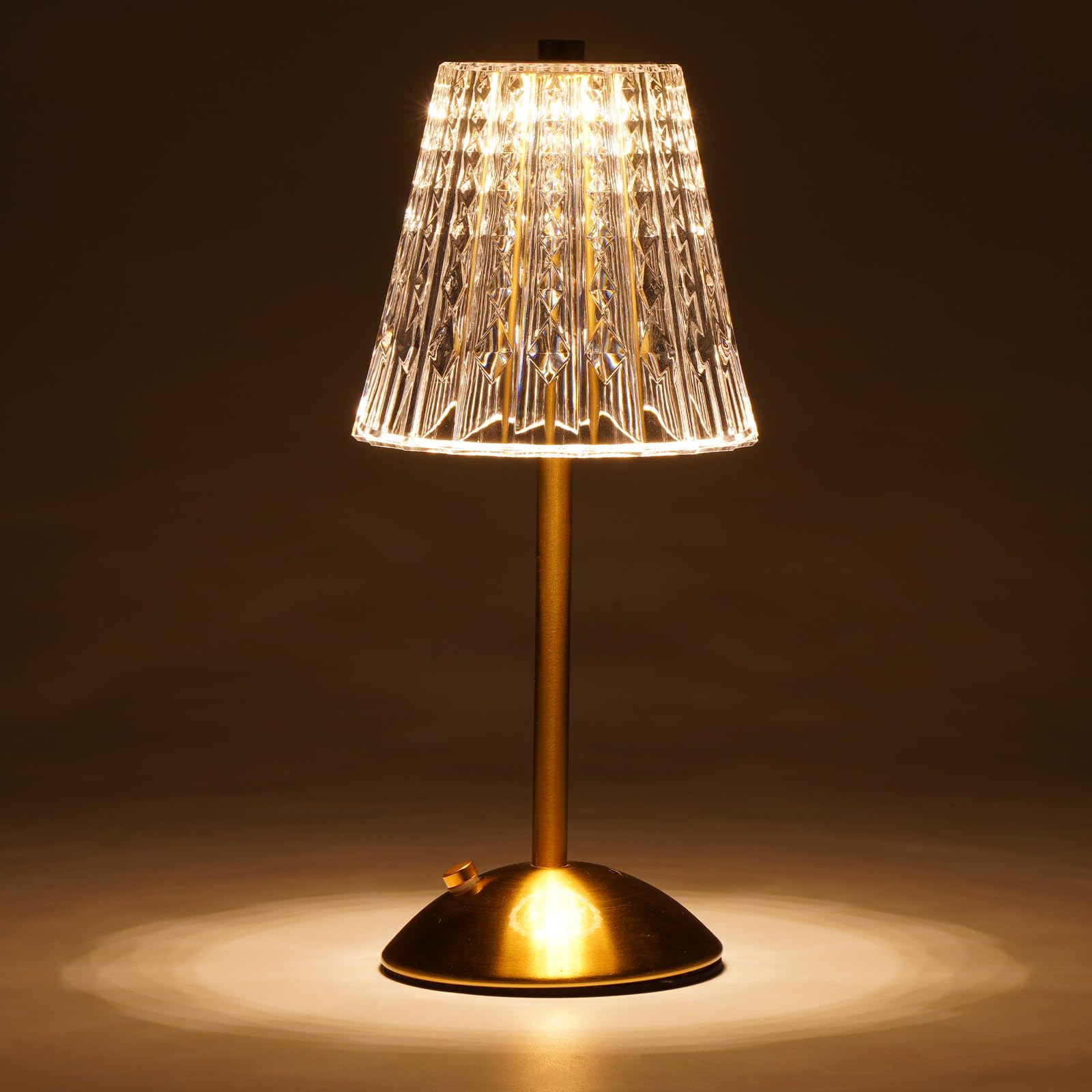 Nusogon cordless table lamp with crystal shade for warm, elegant ambiance.