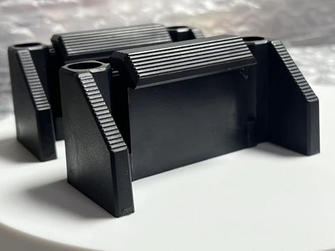 NyVoozy four-bracket set with screws supports quick setup.