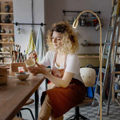 O’Bright Ray reading and crafting tasks become well-lit with precise spotlights