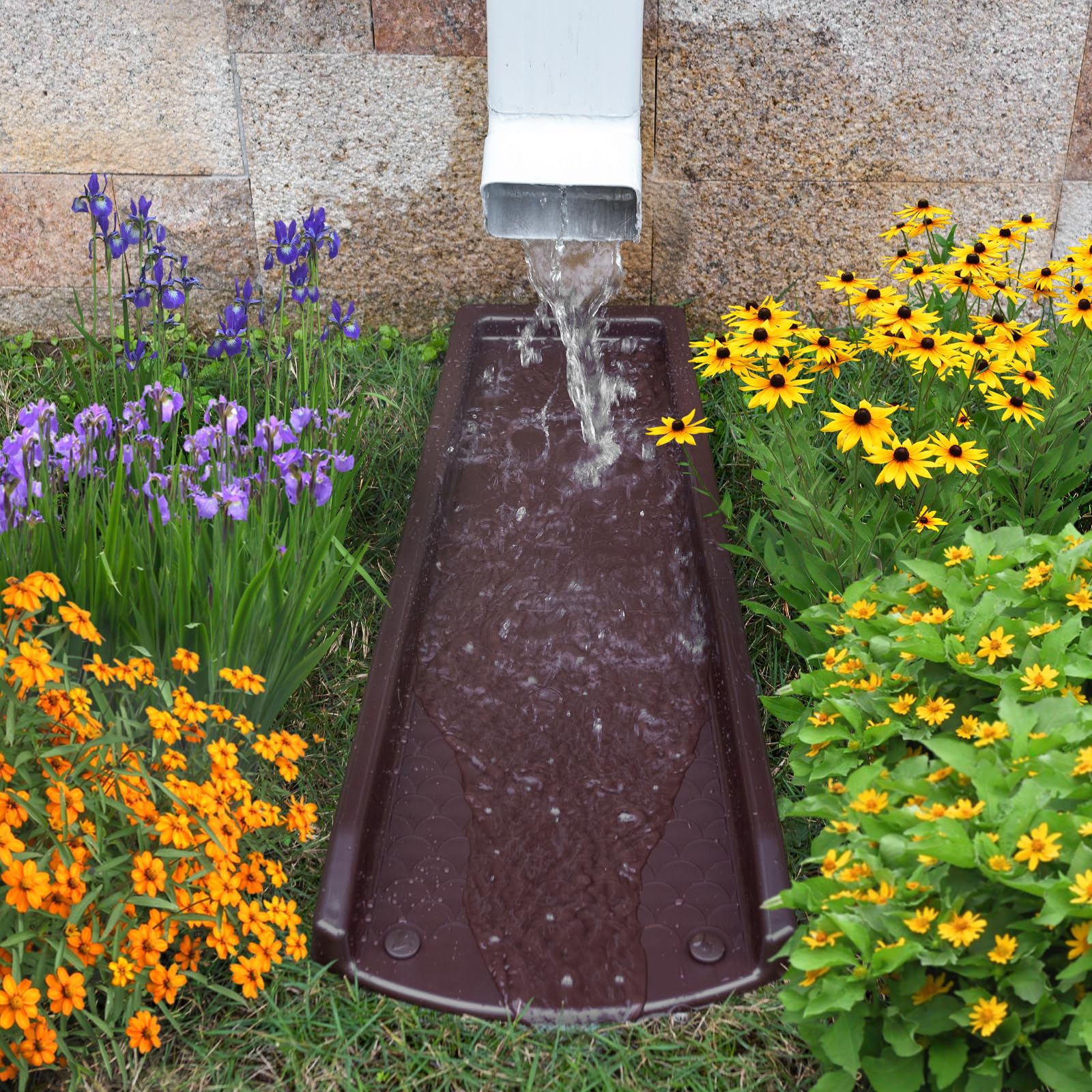 Ogutter splash block 2-pack ensures durable rain drainage for busy homes
