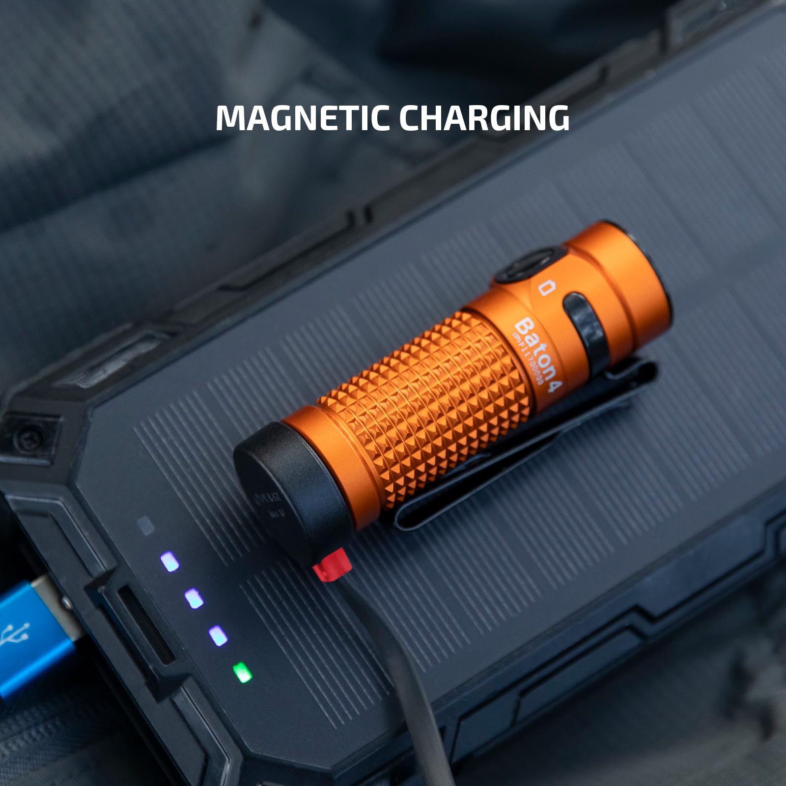 OLIGHT Baton4 dual-color indicator shows brightness level and battery life at a glance.
