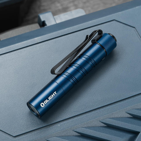OLIGHT I3T 2 EOS midnight blue finish adds premium style.