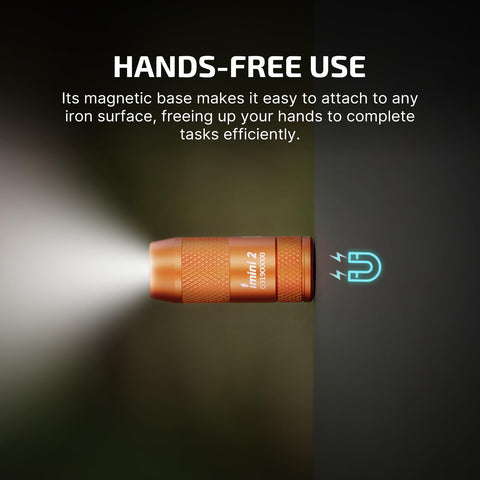 OLIGHT IMINI 2 magnetic cap detach demonstrates instant activation for quick illumination.