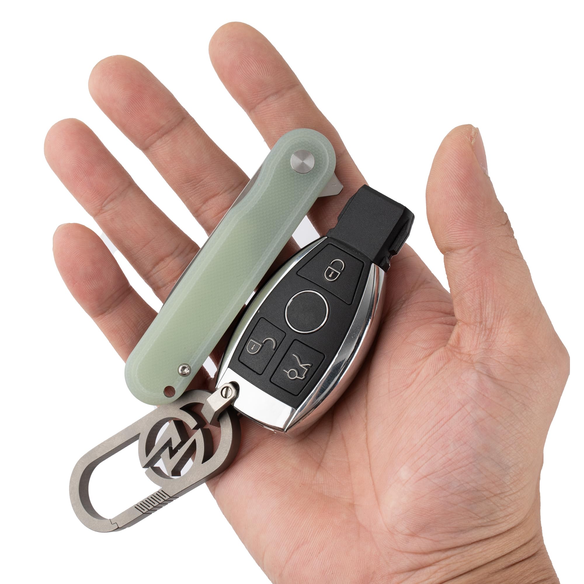 OLITANS G040 pocket clip ensures secure daily carry.