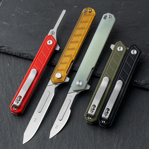 OLITANS G046 Mecha Mini blade carrier keeps blades securely organized.