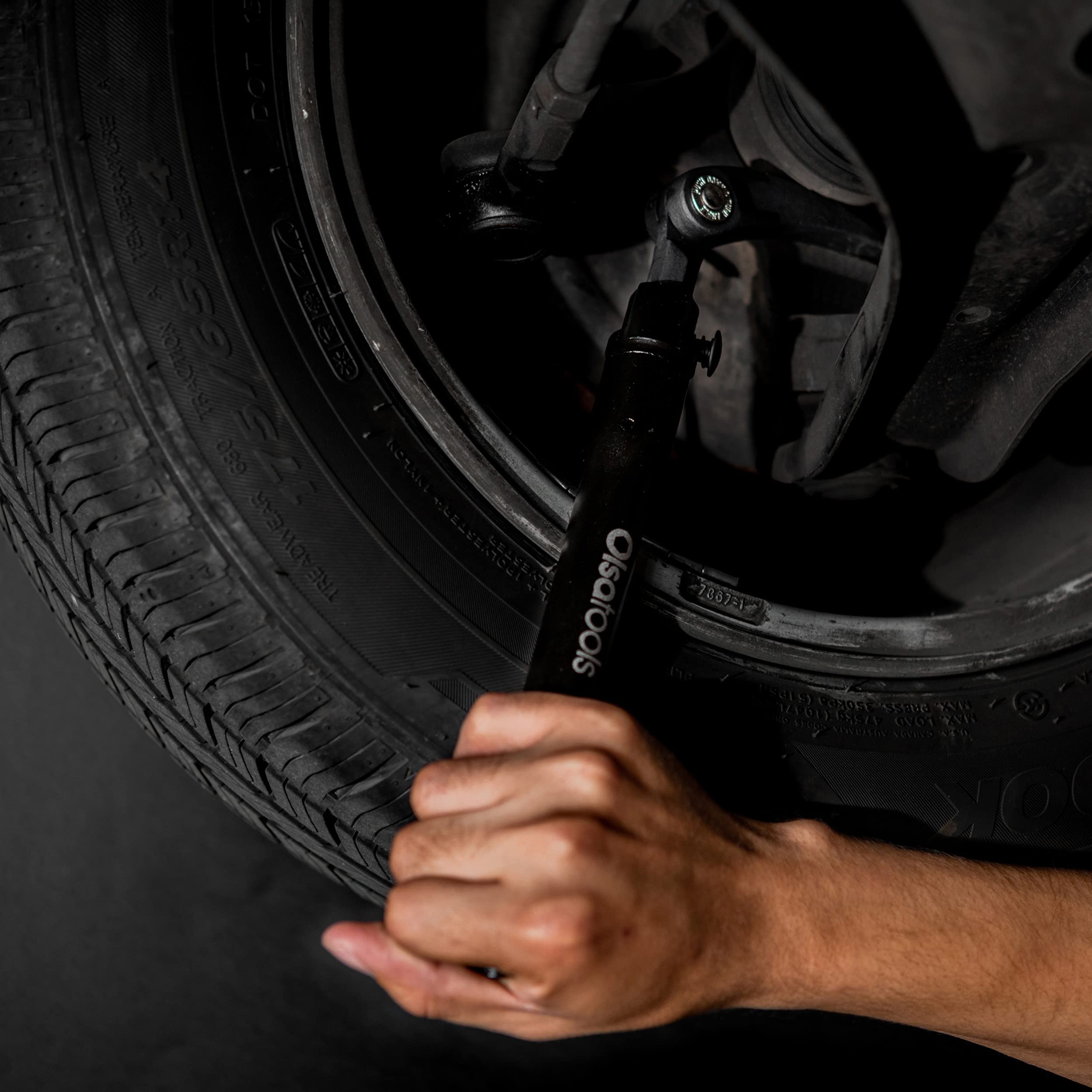 Olsa Tools textured grip handle enhances control during heavy prying