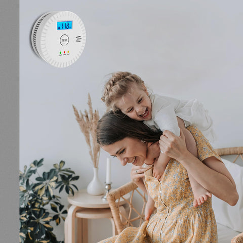 OLUNCLE alarm with LED indicator for clear visibility in dim rooms.