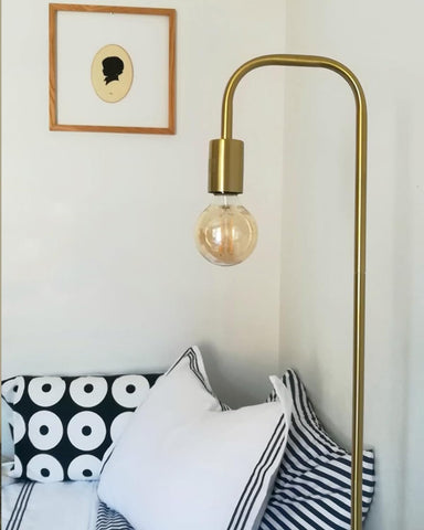 8 degree tilt test helps keep the lamp steady.