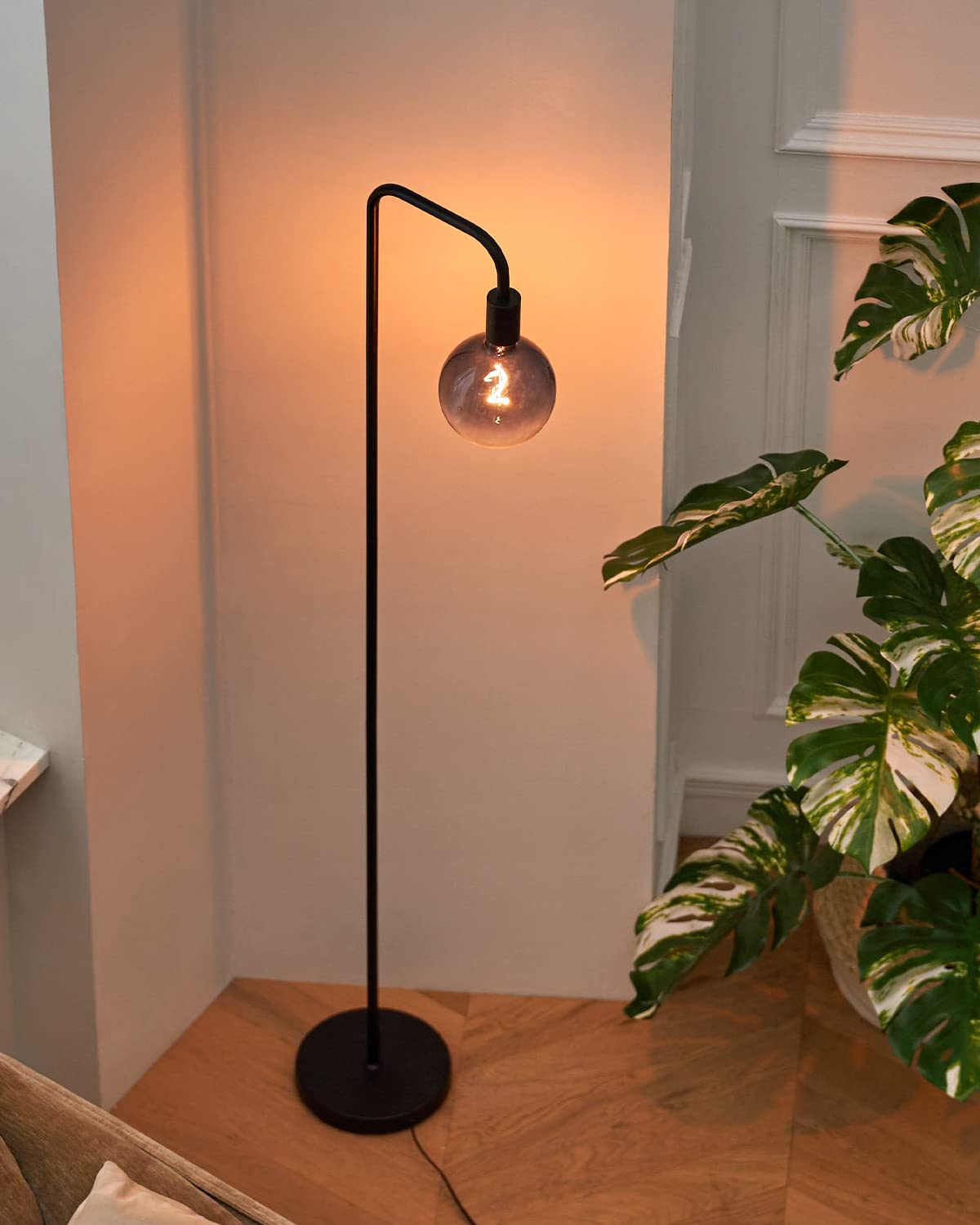 ONEWISH ready-to-use globe bulb included for immediate mood lighting