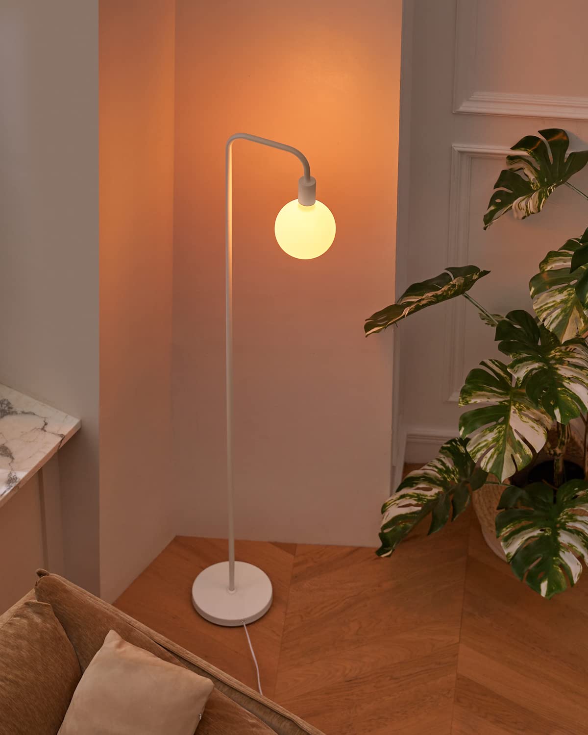 ONEWISH replacement bulb ASIN B0CCP1JHKS simplifies upkeep.