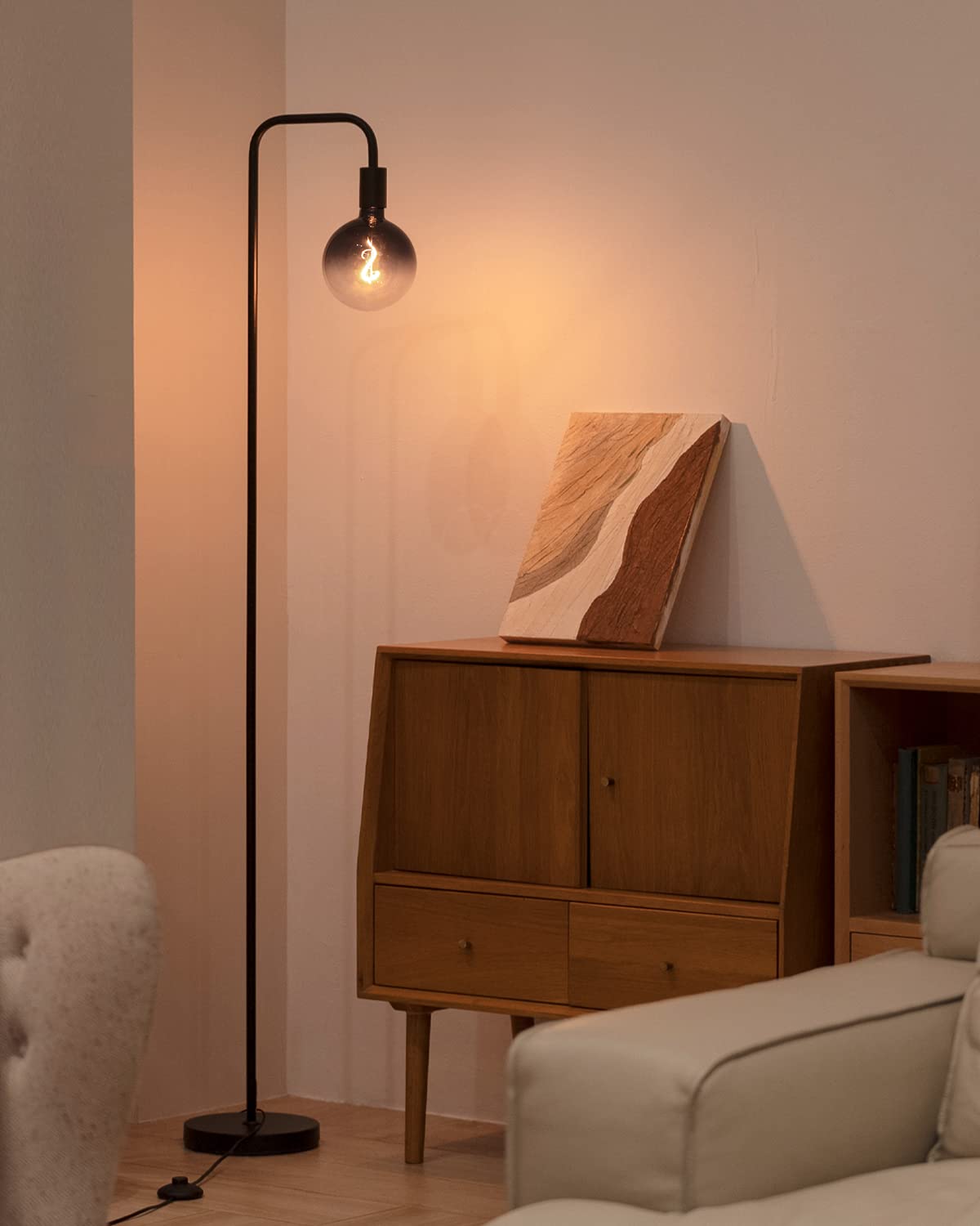 ONEWISH lighting solution for home office and living room setups