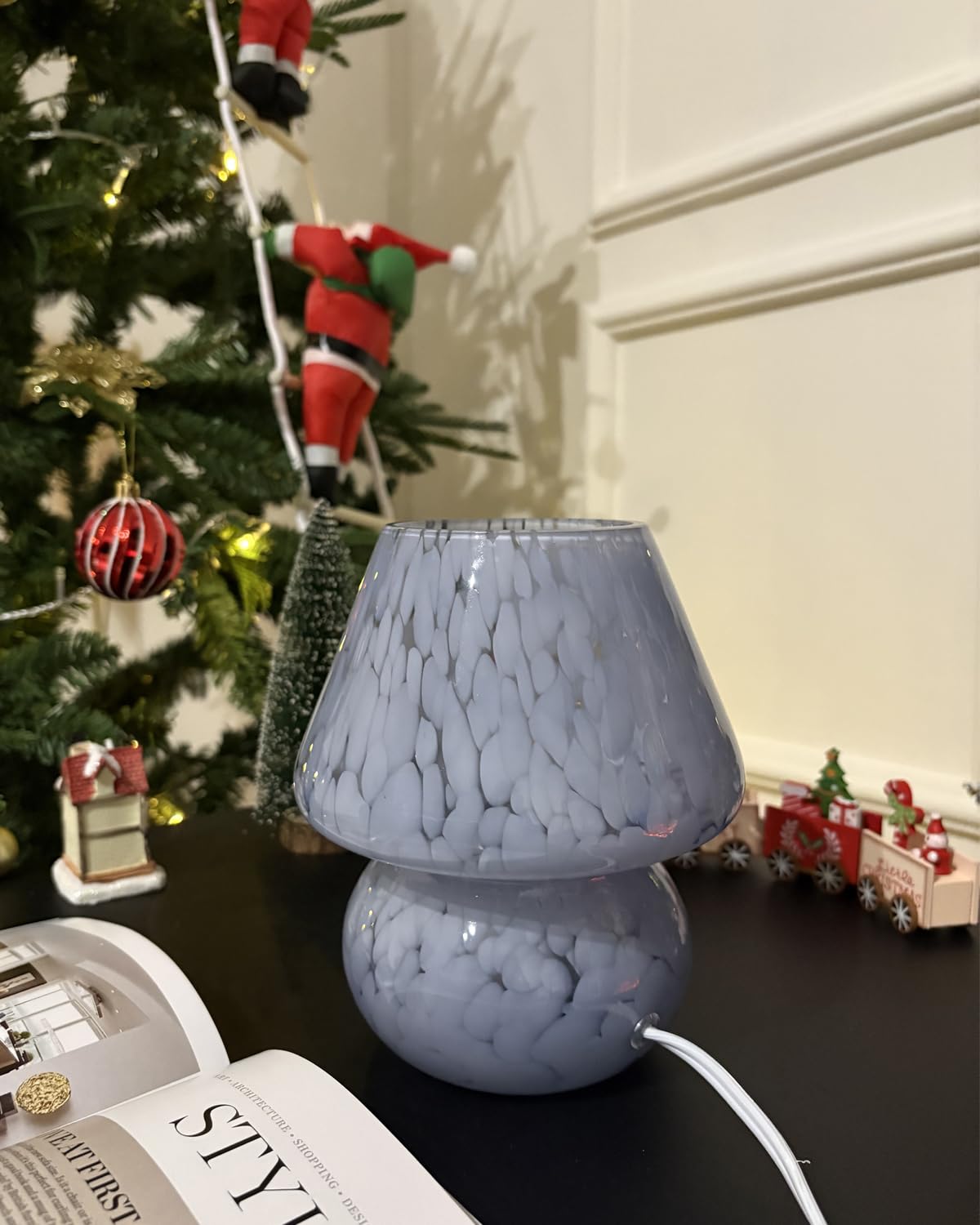 ONEWISH Mushroom Lamp as a nightlight in nurseries