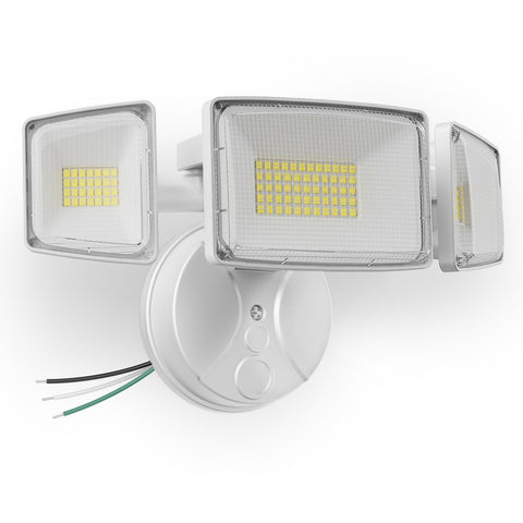 Onforu 100W LED flood light outdoors delivers bright yard illumination
