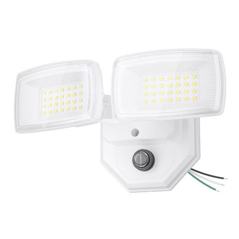 Onforu 32W dusk-to-dawn LED flood light illuminating an exterior doorway