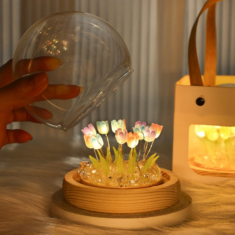 ONXE Tulips USB or battery powered lamp for flexible placement