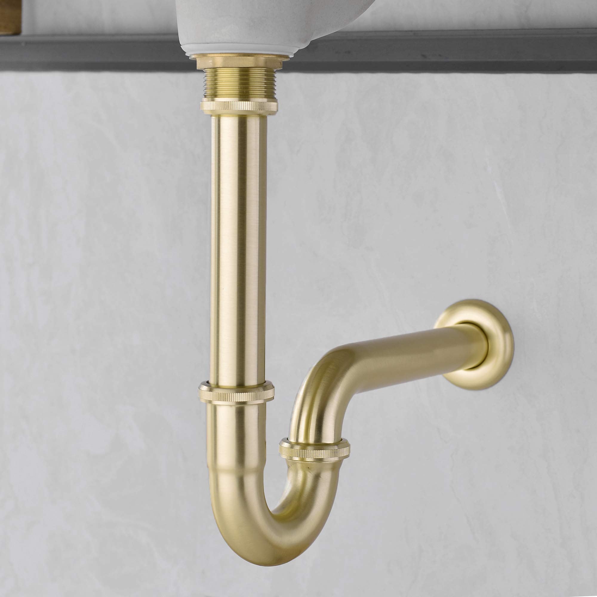 Orhemus extension tube included for easy sink-tailpiece alignment and adjustable height.